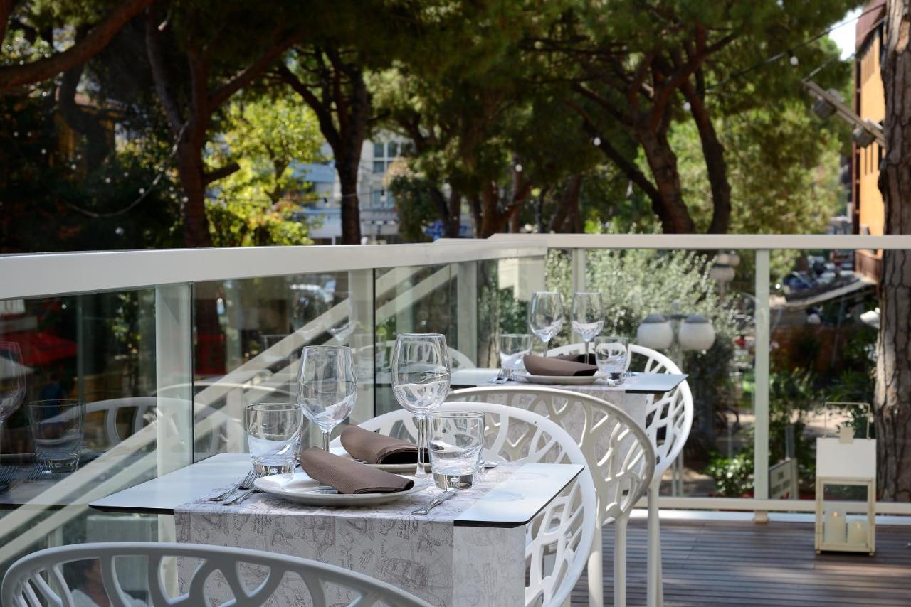 Hotel Concord Riccione Exteriör bild