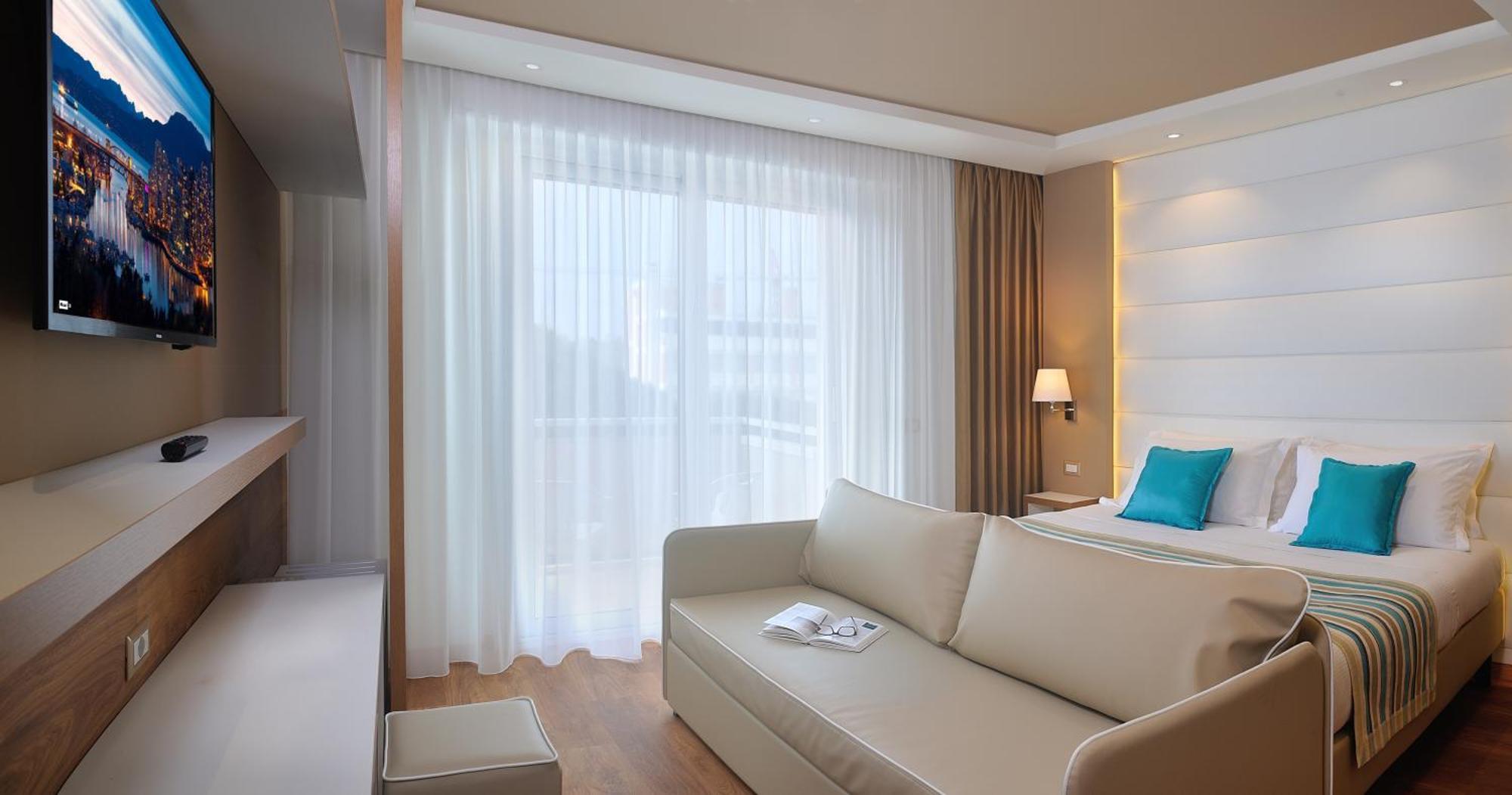 Hotel Concord Riccione Exteriör bild